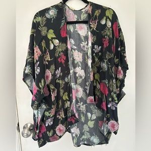 Sseko floral multiway shawl (one-sized)